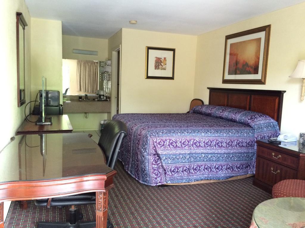 Knights Inn Augusta Fort Gordon Phòng bức ảnh